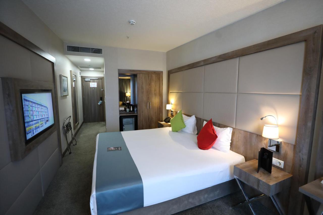 Hotel Ibis Styles Istanbul Bomonti Exterior foto