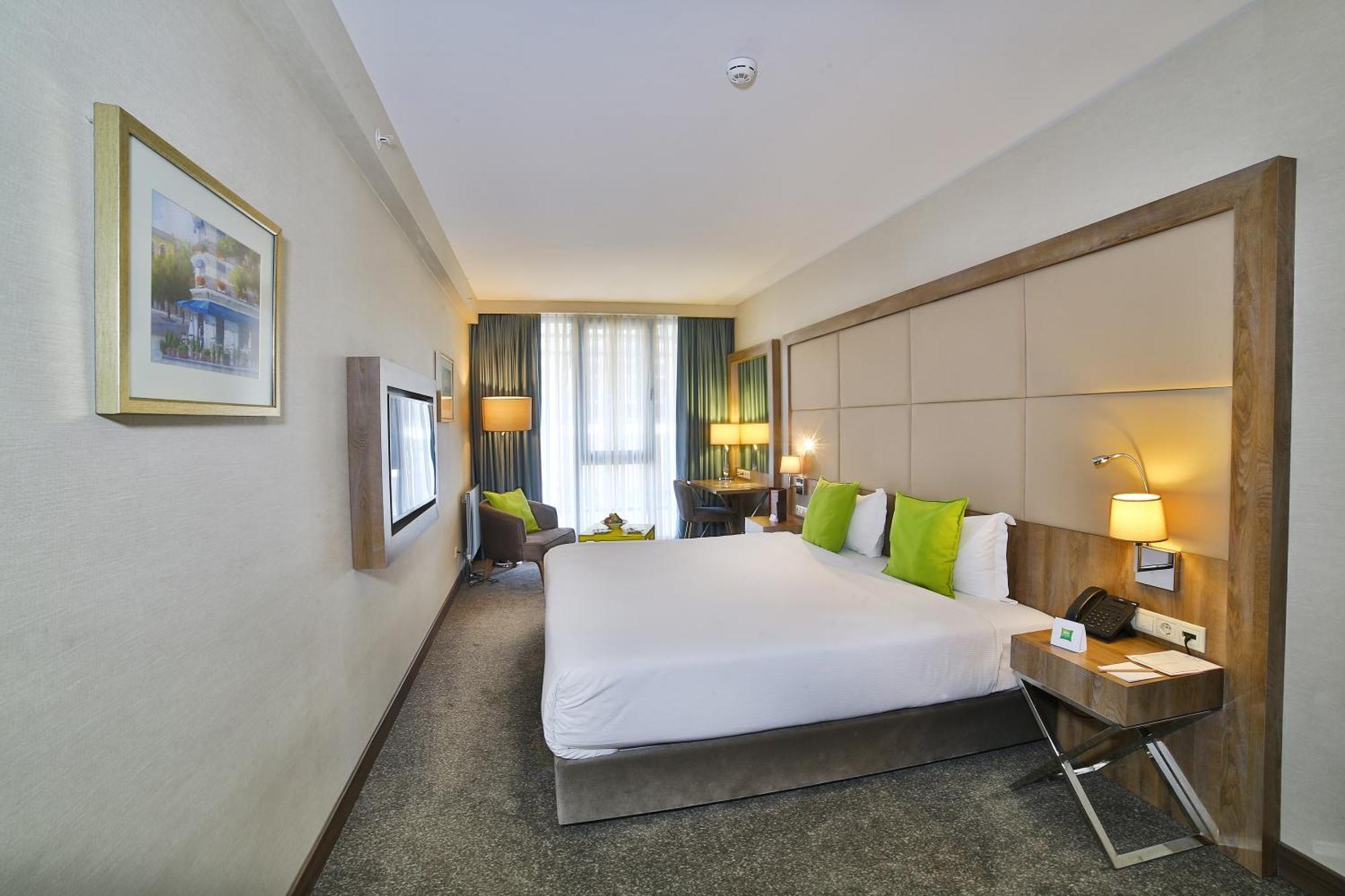 Hotel Ibis Styles Istanbul Bomonti Exterior foto