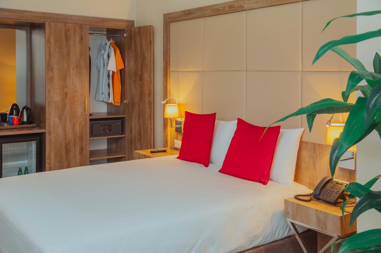 Hotel Ibis Styles Istanbul Bomonti Exterior foto