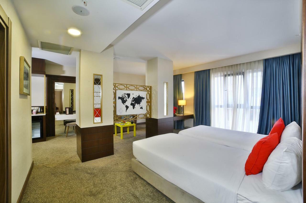 Hotel Ibis Styles Istanbul Bomonti Exterior foto